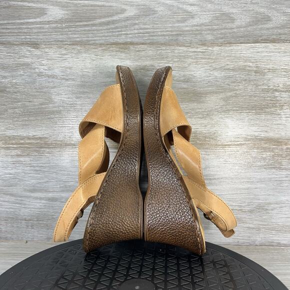 Born Woman’s Ashley Brown Leather Wedge Sandals Size 8 - Picture 9 of 10